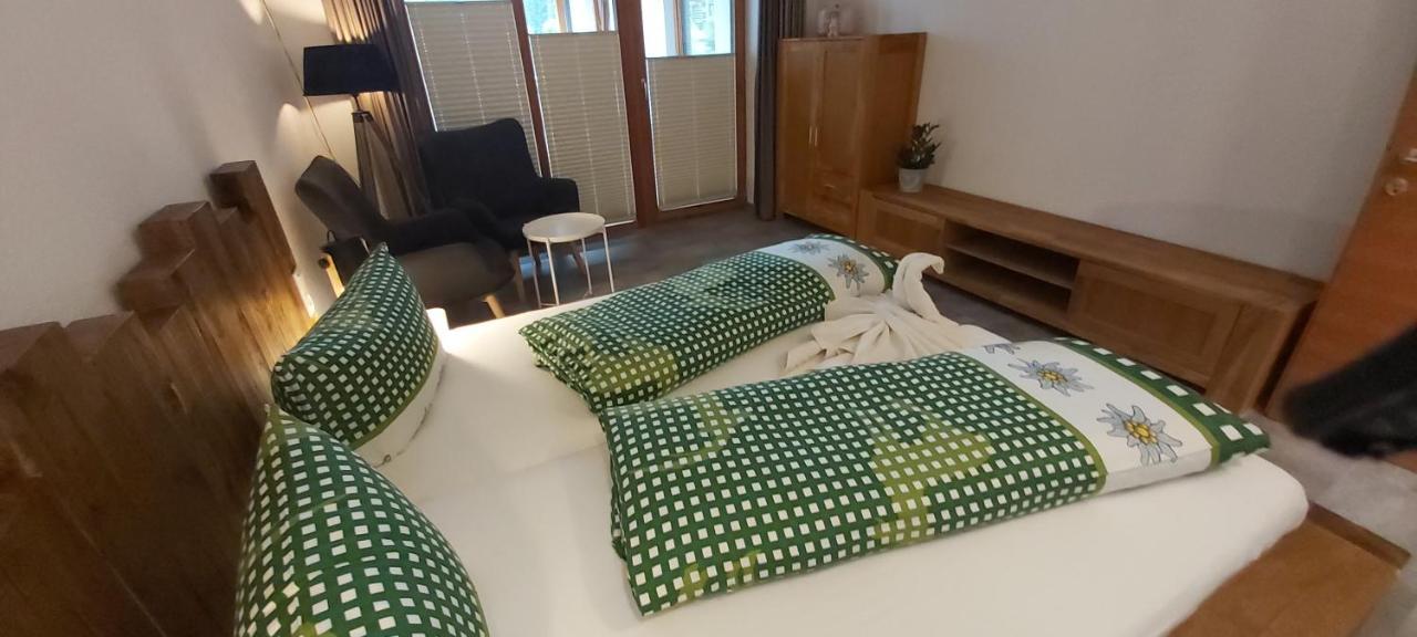 Zugspitzchalets บีเบอร์เวียร์ ภายนอก รูปภาพ