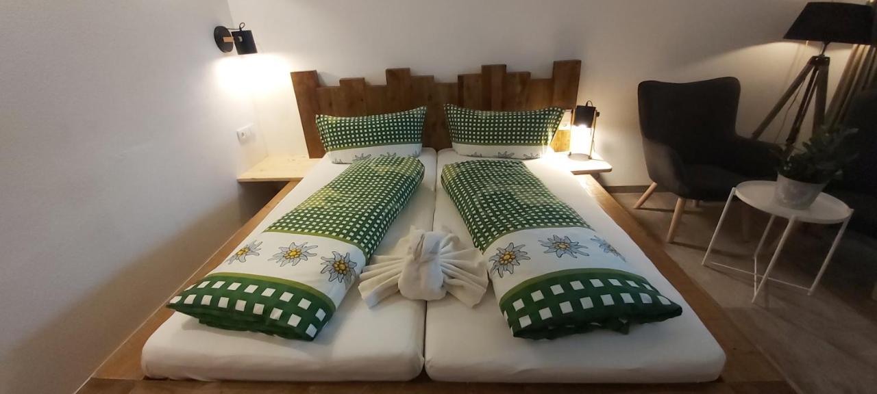Zugspitzchalets บีเบอร์เวียร์ ภายนอก รูปภาพ